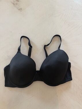 PINK Victoria's Secret Black Molded T-Shirt Bra 38D